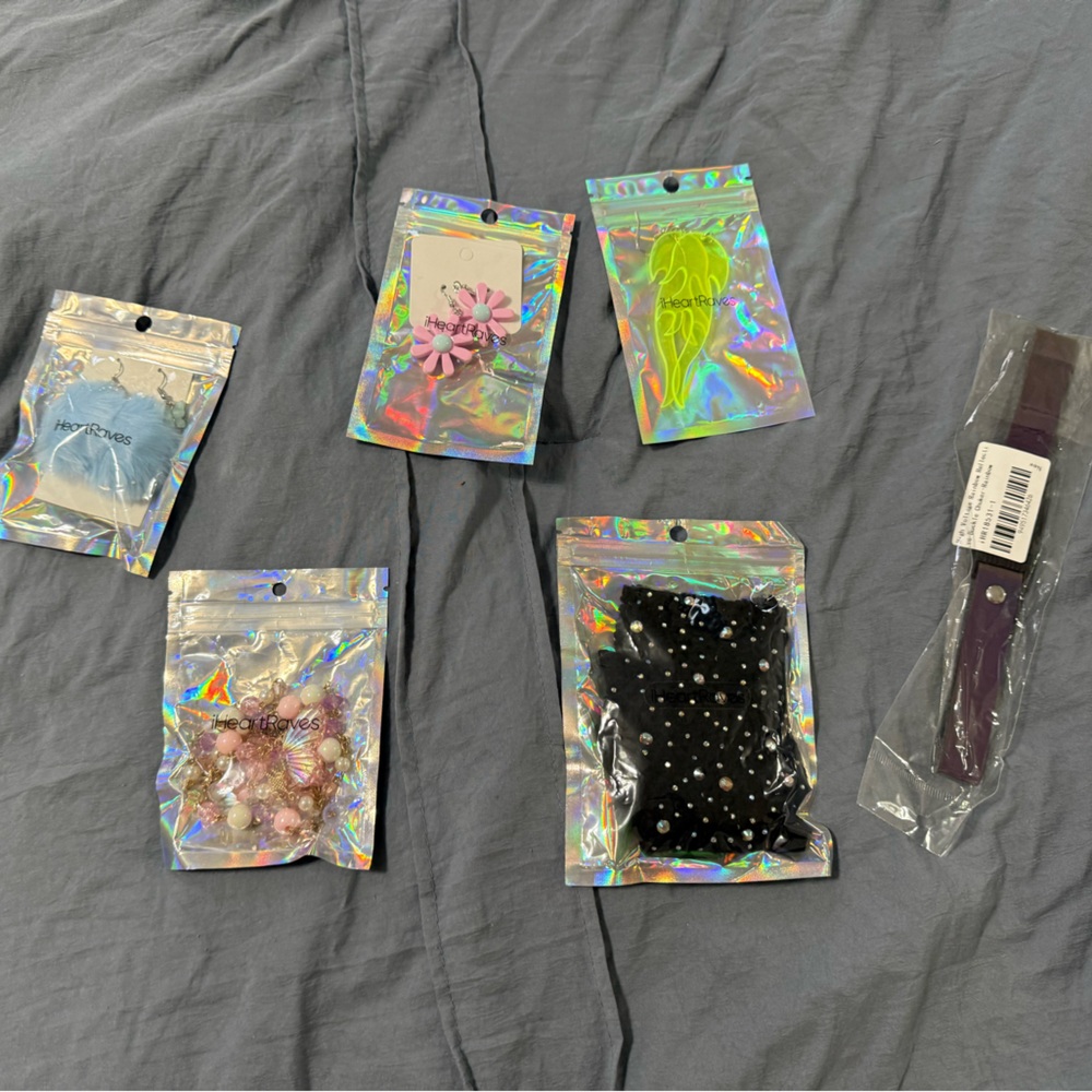 iHeartRaves Holographic Accessory Set IHeartRaves Bundle Set